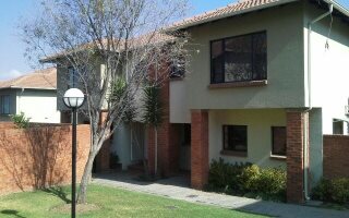 3 Bedroom Duplex in Douglasdale