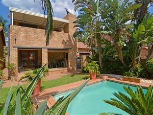 3 Bed Townhouse in Ruimsig