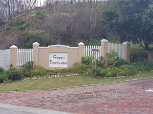 828 m² Land available in Green Pastures