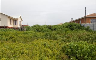 345 m² Land available in Kleinkrantz