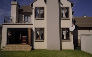 3 Bedroom Townhouse in Midstream Estate