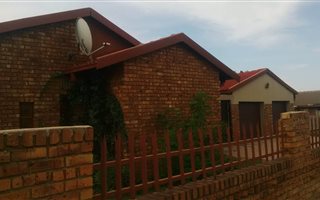 3 Bedroom House in Kwaguqa