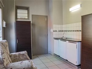 Studio apartment in Doornfontein
