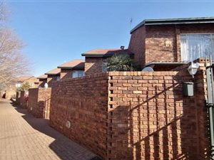 3 Bed Townhouse in Heidelberg Central