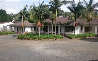 Bachelor apartment in Chase Valley