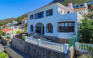 4 Bedroom House in St James