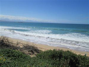 861 m² Land available in Diaz Beach
