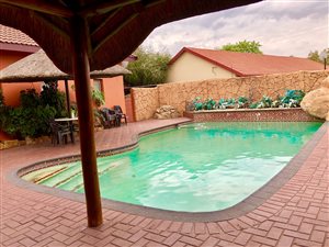3 Bedroom House in Vanderbijlpark CE5