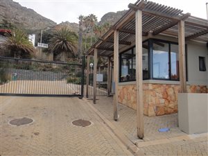 521 m² Land available in Lakeside