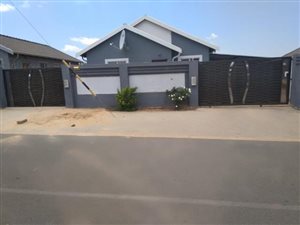 3 Bed House in Rosslyn