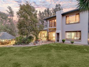 6 Bed House in Bryanston