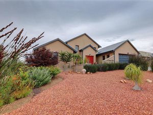 3 Bed House in Kraaibosch