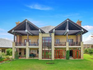 2 Bed Apartment in Waterfall Hills Mature Lifestyle Estate