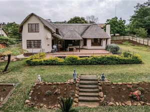 4 Bed Townhouse in Waterfall