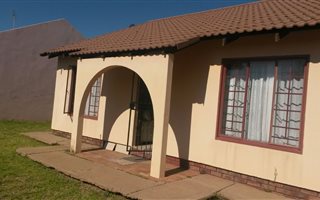 2 Bedroom House in Mafikeng