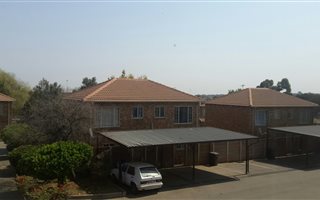 2 Bedroom Duplex in Allens Nek