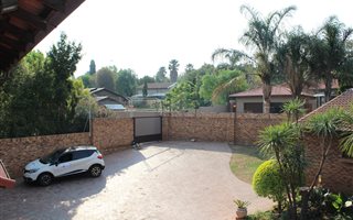 2 Bedroom Garden Cottage in Marais Steyn Park
