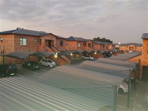 for sale in Newmarket Park | T2323773