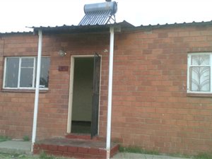 2 Bed House in Acaciaville