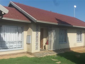 3 Bed House in Creswell Park