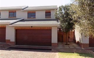 3 Bedroom House in Country View Estate