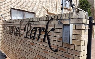 2 Bedroom Apartment in Brackenfell Central