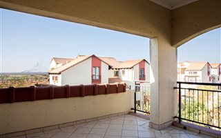 1 Bedroom House in Oukraal Estate