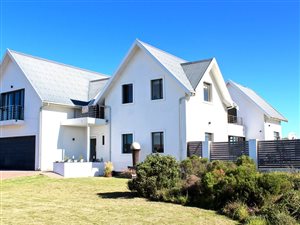 4 Bed House in St Francis Links