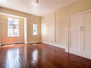 Bachelor apartment in Johannesburg Central