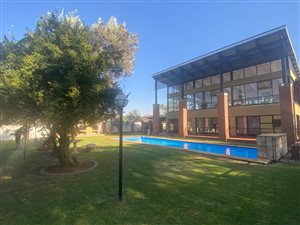 2 Bed Apartment in Glenvista