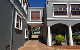 40 m² Commercial space in Greenside
