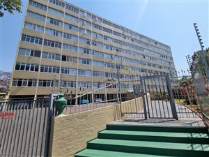 1.5 Bed Apartment in Essenwood