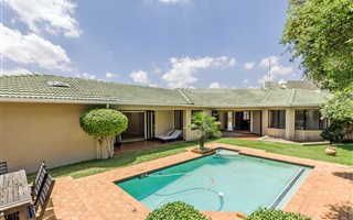 3 Bedroom House in Dainfern Golf Estate