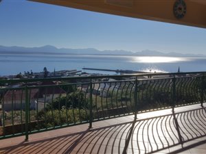 3 Bed House in Mossel Bay Central