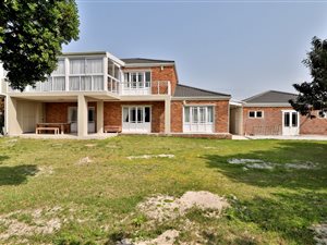 5 Bed House in Struisbaai