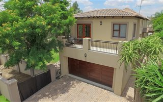 4 Bedroom House in Greenstone Hill
