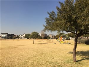 783 m² Land available in Copperleaf