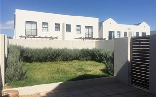 3 Bedroom House in Kelderhof Country Village
