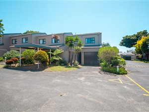 3 Bed Townhouse in La Rochelle