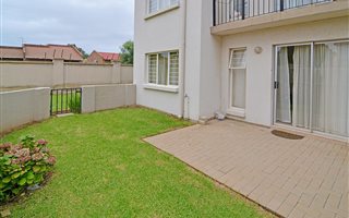 2 Bedroom Apartment in Klippoortje