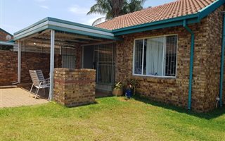 3 Bedroom Townhouse in Clubview