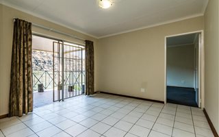 2 Bedroom Apartment in Westdene