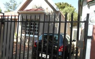 3 Bedroom House in Troyeville