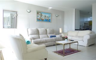3 Bedroom Apartment in Benmore Gardens