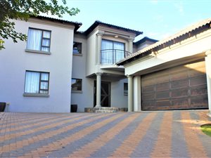 4 Bed House in Amberfield Valley