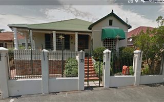3 Bedroom House in Kensington