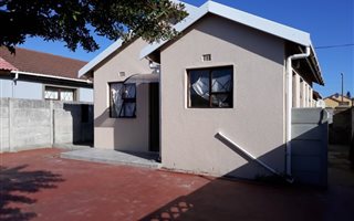2 Bedroom House in Highbury