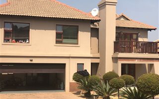 3 Bedroom Apartment in Kyalami Hills
