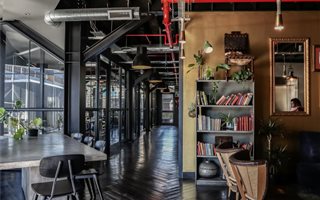 Commercial space in Gardens