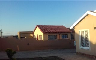 3 Bedroom House in Mabopane